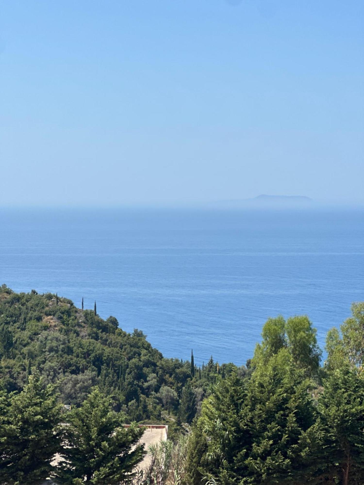 Helios Hotell Dhërmi